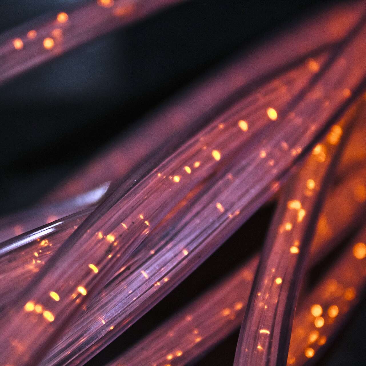 Leuchtende Kabel